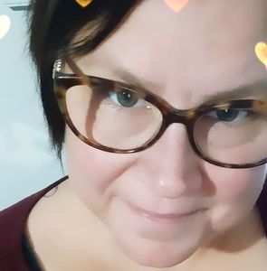 Meet your Posher, Caroline